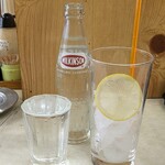 ゑびす屋食堂 - 焼酎たっぷりで嬉しい(^_^)