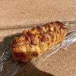 メゾン ムラタ - ポテサラ ミニコルネ ¥250