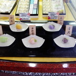 塩瀬総本家 - 上生菓子は月替わりで五種