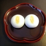 塩瀬総本家 - 塩瀬饅頭の焼き印は「志ほせ」