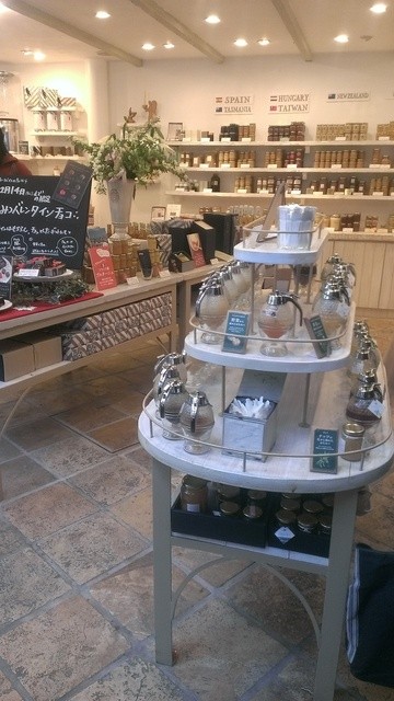 L'Abeille Ogikubo Honten photo 4