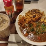 すき家 - 料理写真:にんにくチキンカレー(メガ)+ほうれん草+黒糖ゼリーほうじ茶ラテL