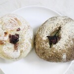 カミバン - 【2024.10】ミルクマロン(税込450円)、抹茶と栗のぱん(税込470円)