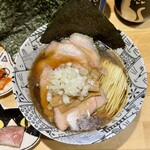 猫と月 chan mie noodles - 