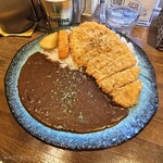 エイト カリィ - オリーブオイルで揚げたカツカレー