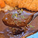 エイト カリィ - コクがあって甘みも感じる濃厚なカレー