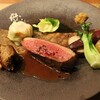 Miura料理店 - ペリゴール産鴨胸の朴葉薫り焼き 腿肉のカスレと手羽元のコンフィ