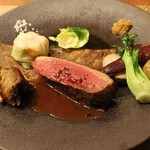 Miura料理店 - ペリゴール産鴨胸の朴葉薫り焼き 腿肉のカスレと手羽元のコンフィ
