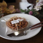 米粉の焼き菓子 pOna - キャラメルナッツタルト