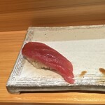 弥助鮨 - 中トロ横の赤身