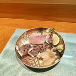 弥助鮨 - 上から富山産鰤、カマス、ミル貝