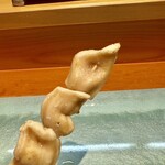 弥助鮨 - 焼き物:ミル貝の串物