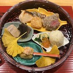おおたに - 八寸〜宮崎牛イチボのフライとペコロスのフライ、さわらの幽庵焼き、にしんと海老芋の旨煮、じゃが芋のはりはり
      銀杏もち、海老噌田楽、いくらと法蓮菜、京あげの酢味噌和え