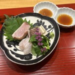 おおたに - 鰤の藁焼き、かますの昆布締め、平目のお造り　クレソン　とろみ醤油　玉ねぎポン酢