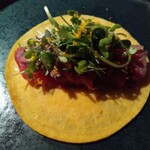 ess. - 本まぐろの瞬間炙りとパプリカのクレープ仕立て¥1750