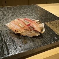 鮨 赤酢 かぶと - 鰆の炙り