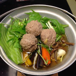 柏屋旅館 - 山菜と牛肉団子の鍋 2014.05