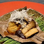 西麻布 万葉 - 鰆　朴葉焼き