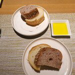 レストラン&バー Larboard - 自家製パンも美味〜♬