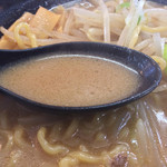 ラーメン工房 みそ伝 - スープ