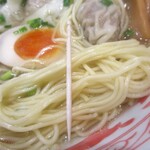 小籠包の王様 華星 - 麺の細さ