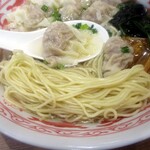 小籠包の王様 華星 - ワンタンと麺