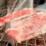 炭火焼肉 ホルモン にく式 - 