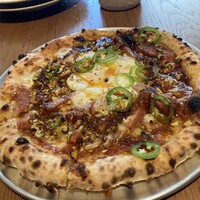 BATIDA - ピザ:ピッツァ•バティーダ
                    →店の名前を冠するだけあって絶品。真ん中の半熟卵が良い甘みになって、いくらでも食べれます