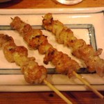 やき鳥三太郎 - 皮串焼き