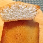 Mori Yoshida - フィナンシェ アマンド（断面）