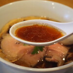 ラーメン ニューヨーク ニューヨーク - 鶏中華そば（スープ）