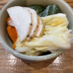 蕎麦前 ひな - 山芋、人参、白菜等色々野菜の自家製ぬか漬け