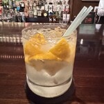 バー　アルシェ - レモングラス(ビフィターに漬け込んでる)ジンベースのジントニック