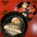 おおたに - ＜椀物＞ むかご真丈、焼きカマス、松茸
