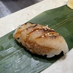 立食い寿司 根室花まる 丸の内オアゾ店 - 炙りえんがわ