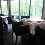 エルルカン・ビス - 店内の様子(庭側)