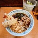 加賀 - ■ 納豆 (山菜・あげ玉入り) うどん・そば、600円
      ■ ちくわ天、100円