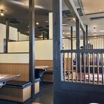 テーブルオーダーバイキング 焼肉 王道 - 店内の雰囲気