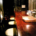 ベーアッシュ - 店内①(カウンター席)