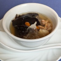 赤坂 桃の木 - 本日の蒸しスープ（キクラゲ2種類＋蟹ほぐし身）