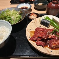 純和牛焼肉 無限亭。 - 