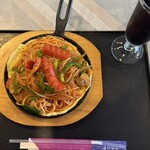 喫茶 茶ちゃ - 鉄板ナポリタン　850円 ＆アイスコーヒー　480円