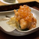 木山 - ・天盛りは青柚子
      ・いくら　おろし
      ・伊勢海老の揚げ
      　（殻をオーブンしてパウダーにして衣に）
      ・焼き茄子、春菊