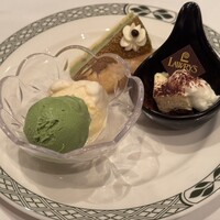 ロウリーズ・ザ・プライムリブ 恵比寿ガーデンプレイス店 - 