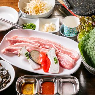 お得なセットあり◎選べる3種のサムギョプサルは1人前～OK！