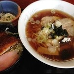 Oshokujidokoro Yasuta - ラーメン＆ソースカツ丼セット　９００円