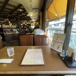 カフェ東亜サプライ_2