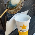 ゑびや商店 あわび串屋台 - あわび君、裏側？表側？肝もうまい！