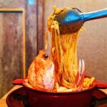 新宿テラス - ズワイガニの溶岩トマトクリームパスタ