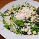 新宿テラス - とろとろ温泉卵のシーザーサラダ